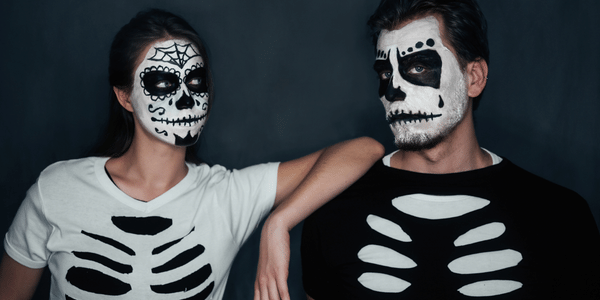 Halloween Kostueme fuer Kinder_Skelett-Kostüm und Schminke