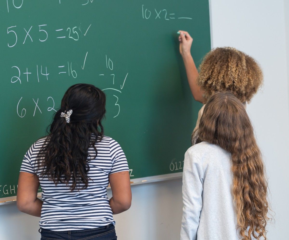 Hochbegabte Kinder innerhalb der Schule fördern